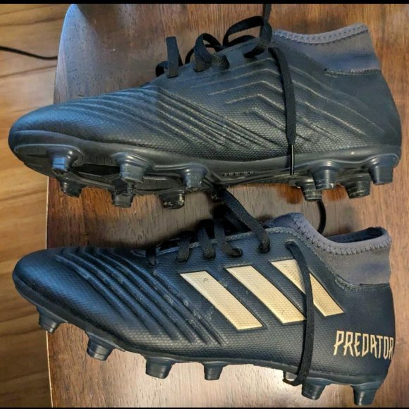 Adidas Predator 19.4 soccer cleats - M8/W9.5 - Picture 1 of 5